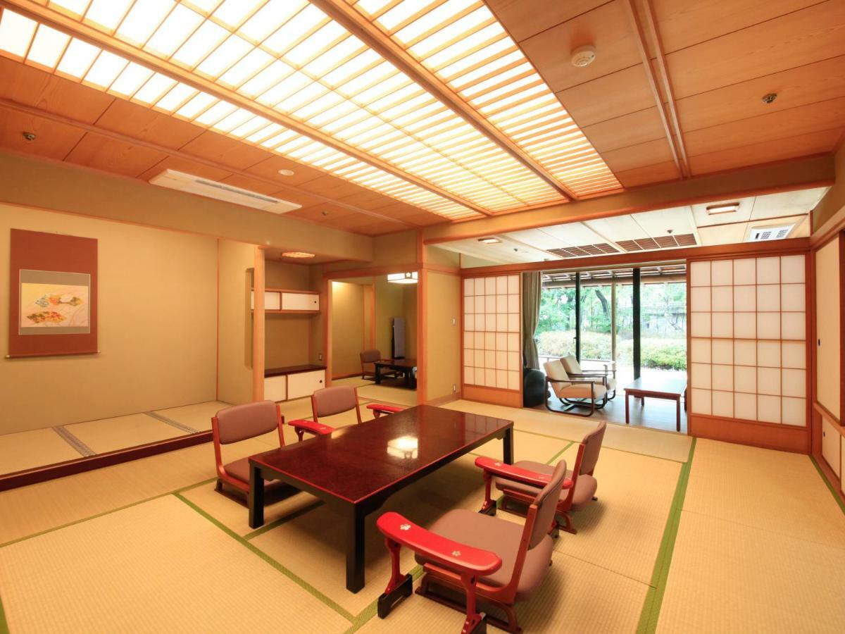 Yamashiro Onsen Miyabi No Yado Kaga Hyakumangoku Hotel Exterior foto