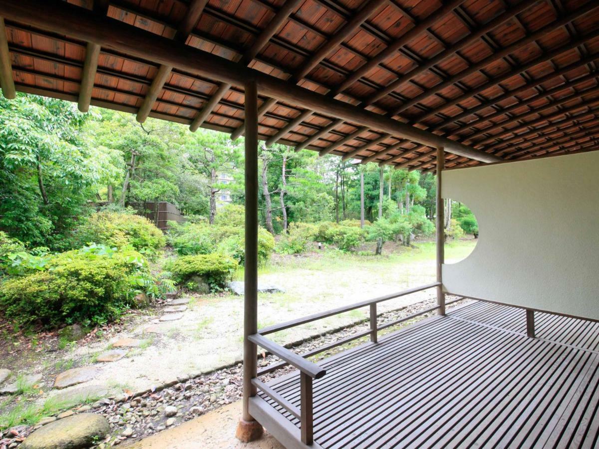 Yamashiro Onsen Miyabi No Yado Kaga Hyakumangoku Hotel Exterior foto