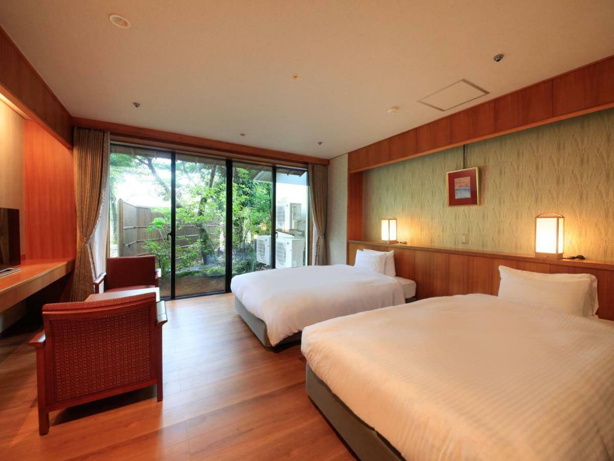 Yamashiro Onsen Miyabi No Yado Kaga Hyakumangoku Hotel Exterior foto